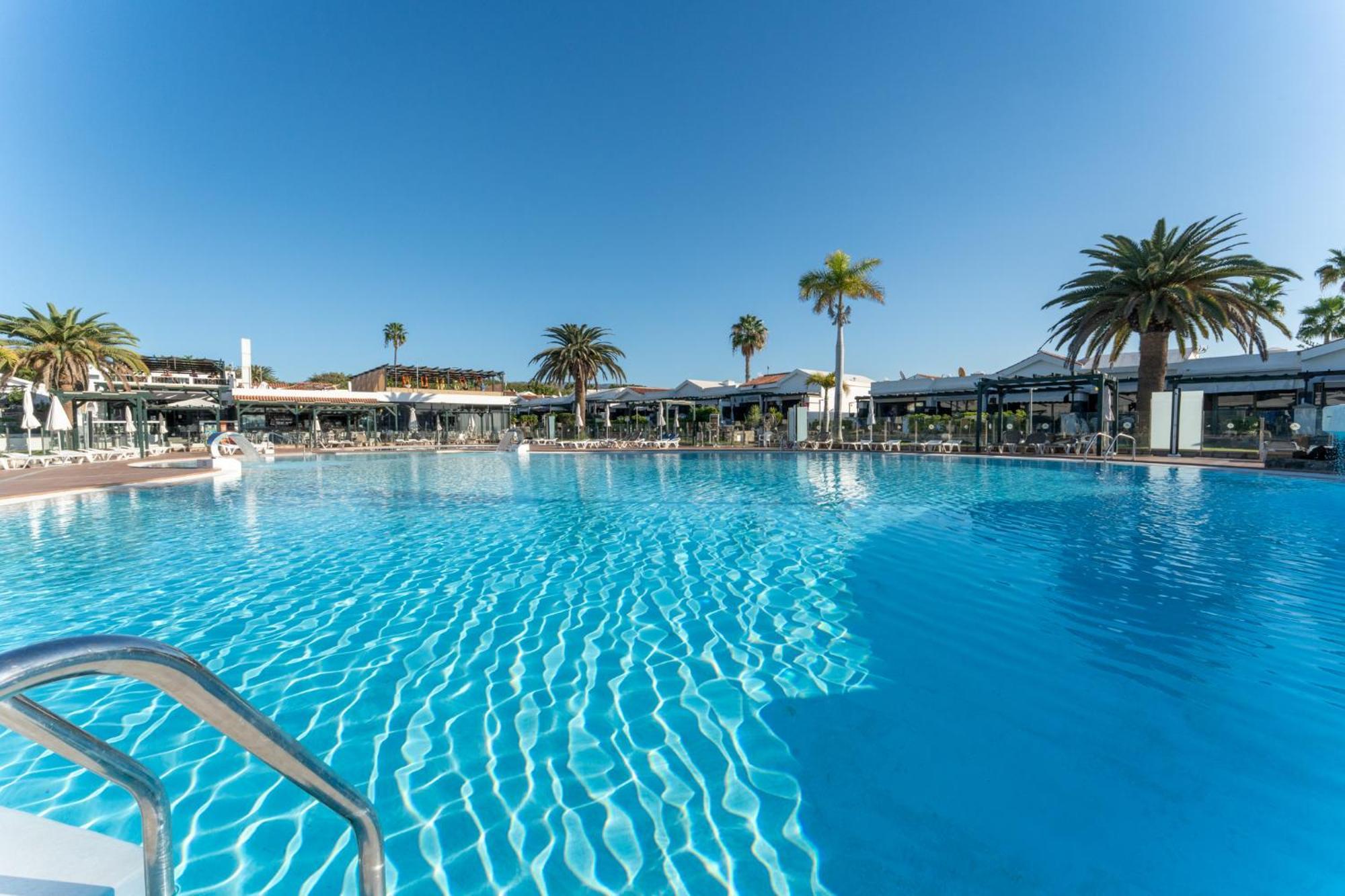 Luxury Poolside Holiday Home Маспаломас Экстерьер фото